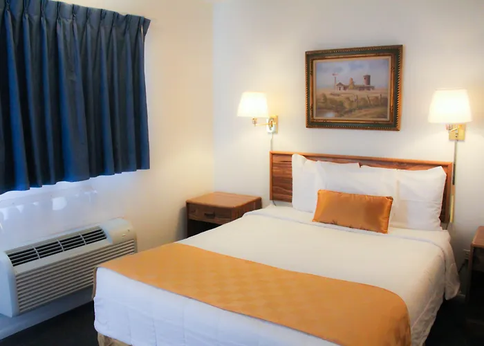 Chaparral Motor Inn