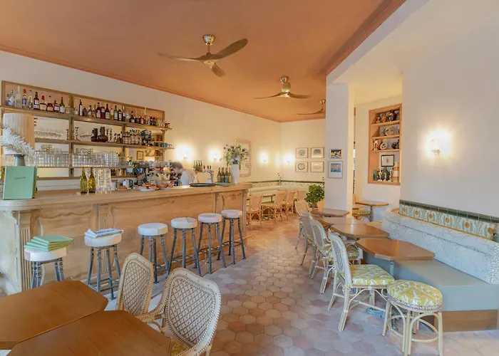 Hotel Amista Marseille - Ancien Hotel Saint Louis - Vieux Port