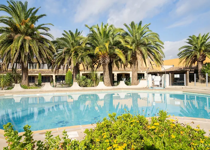 Aparthotel Adonis Arles By Olydea