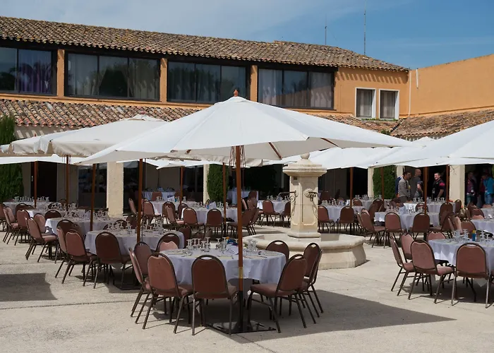 Aparthotel Adonis Arles By Olydea