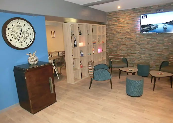 Hotel Sur Le Quai Port Vendres
