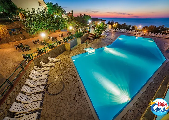 Baia Calavà Hotel e Residence