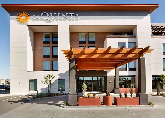 La Quinta Inn & Suites By Wyndham Santa Rosa Sonoma