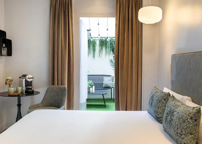 Hotel Eiffel Saint Charles Paris