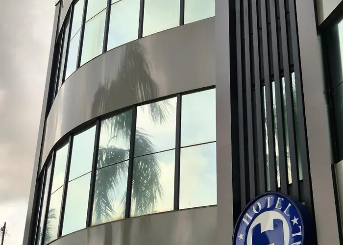 Hotéis centrais de Ji-Paraná 