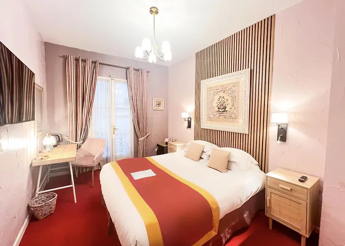 Hotel d'Aragon - Place de la Comédie