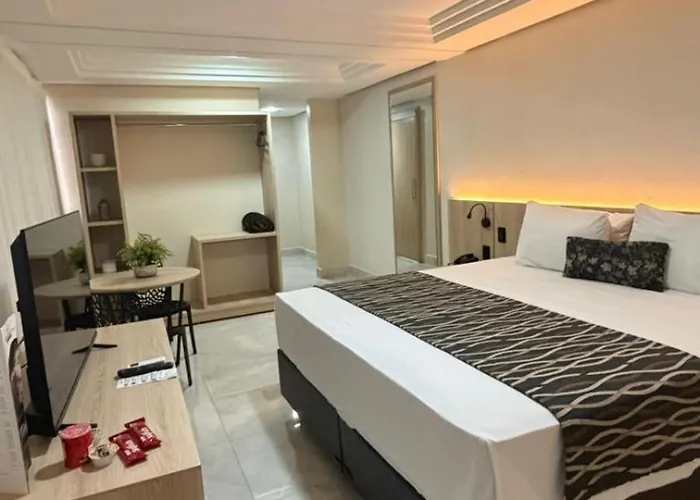 Crystal Plaza Hotel