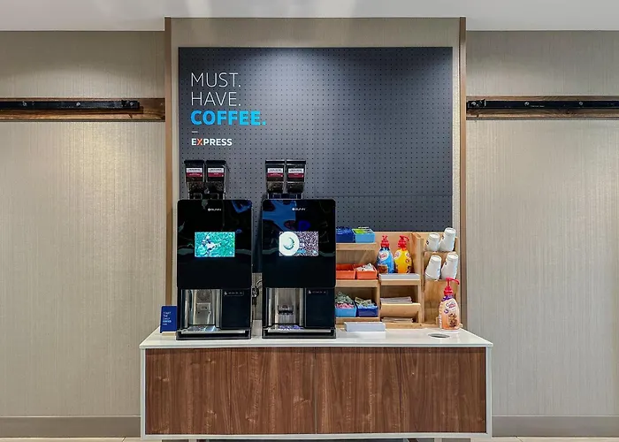 Holiday Inn Express & Suites Tupelo By Ihg