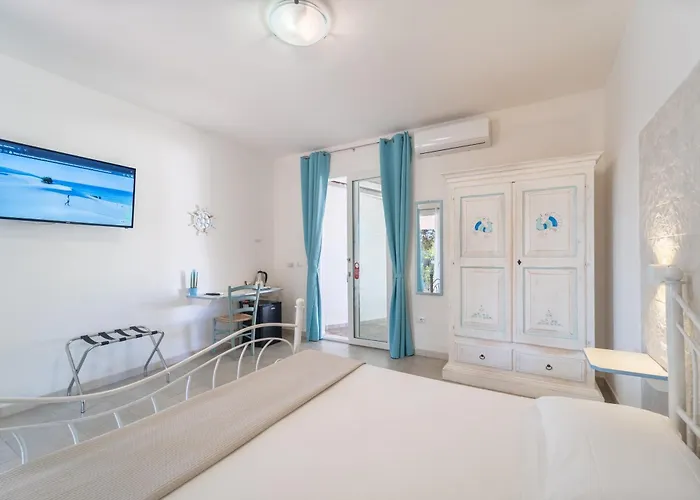 Angolo Mare Apartments&Rooms Porto Pino
