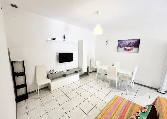 Residence Le Rose Marina Di Bibbona