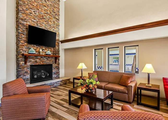 Quality Inn & Suites Vail Valley Eagle