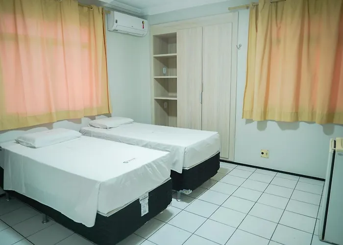 Hotéis centrais de Sobral 