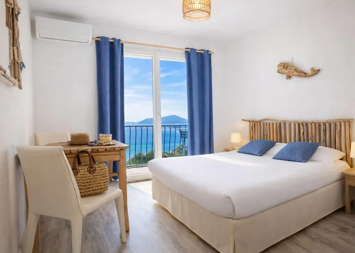 Hôtel Almanarre Plage - Hôtel Eco-Responsable