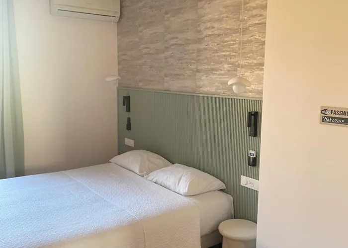 Hotel Restaurant Les Paquebots Port Vendres