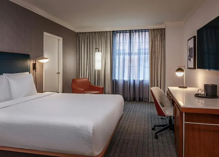 Courtyard By Marriott Boston Downtown