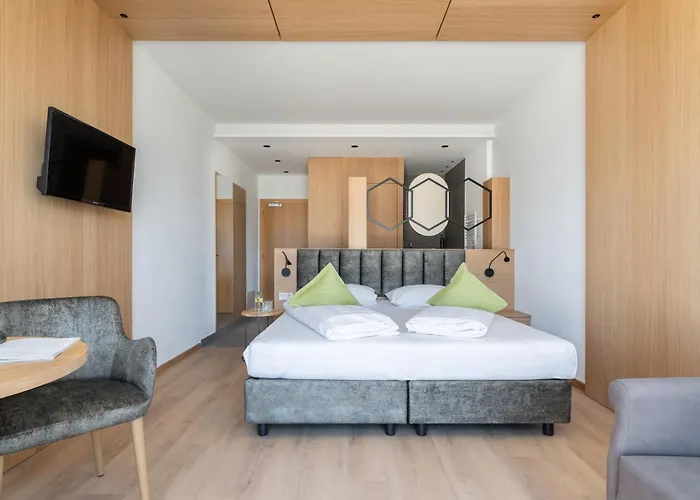 Aparthotel Feldhof Schenna