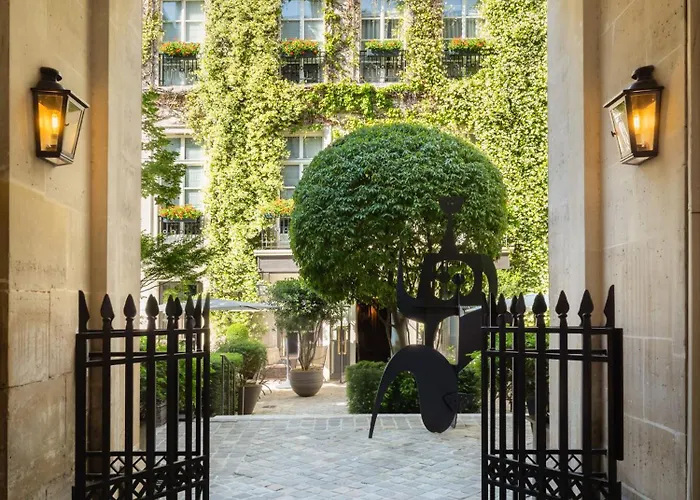 Hôtel Le Pavillon de la Reine Paris