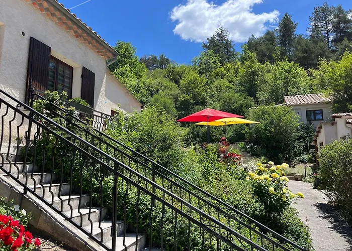 Maison Castellane Chambre d'Hotes B&B
