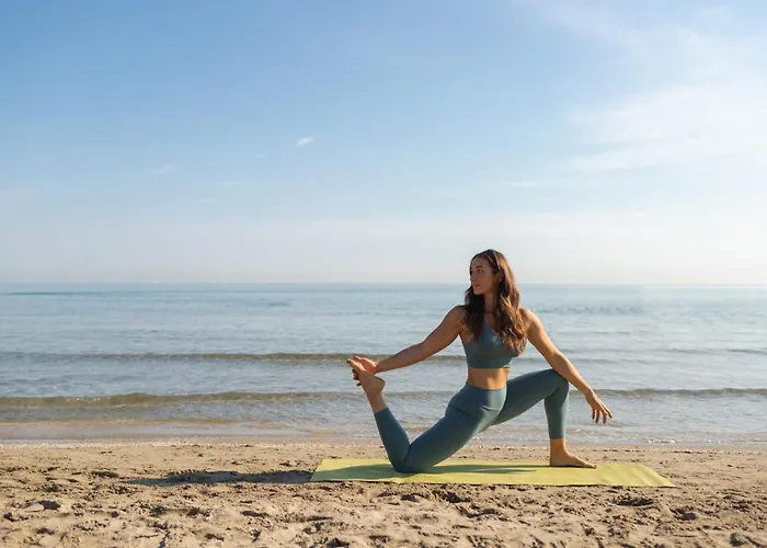 Hotel Soraya - Spiaggia Sawasdee With Beach, Restaurant & Parking Riccione