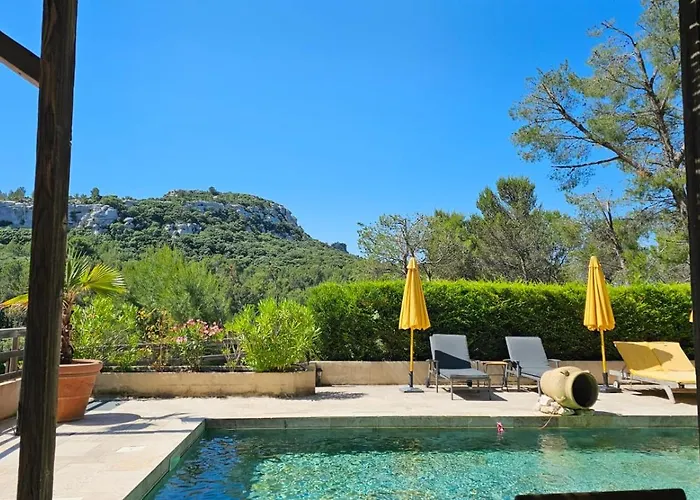 Bed and Breakfast Mas De La Fadeto à Les Baux-de-Provence