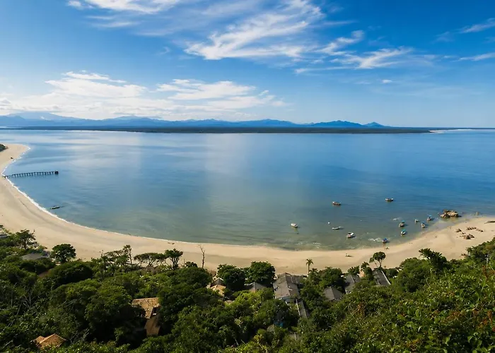Hotéis centrais de Ilha do Mel 
