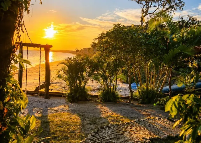 Hotéis centrais de Ilha do Mel 