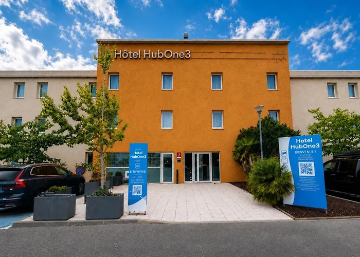 Hotel HubOne3 Istres