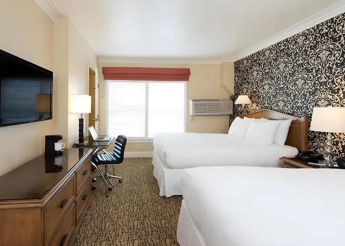 The Lafayette Hotel, Swim Club & Bungalows