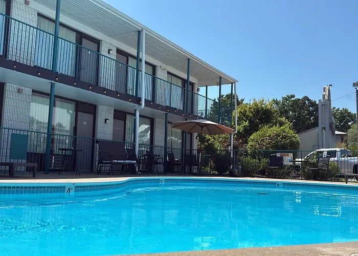 Ozark Valley Inn