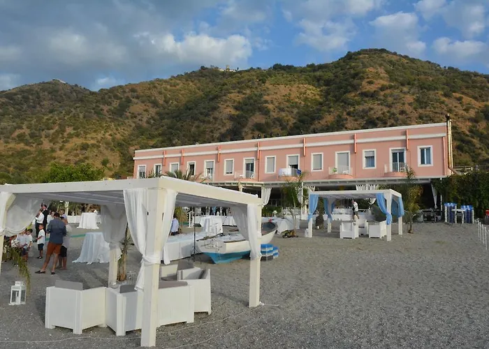 Hotel Ristorante La Scogliera - NUOVA GESTIONE Piraino