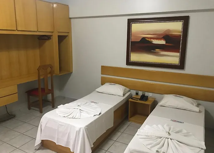 Hotel Gemeos