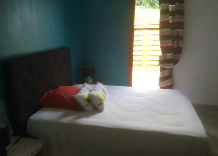 Bed and Breakfast Madinina'S Cube à Saint-Aignan 