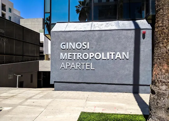 Ginosi Metropolitan Apartel